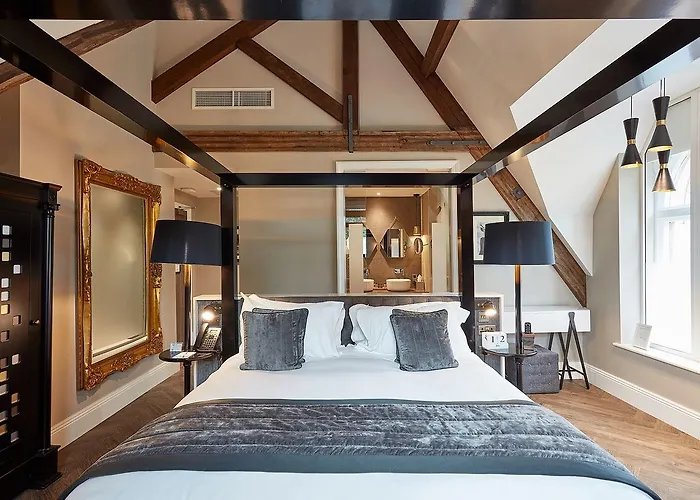 Best Hotels in Vibrant Stockport, UK